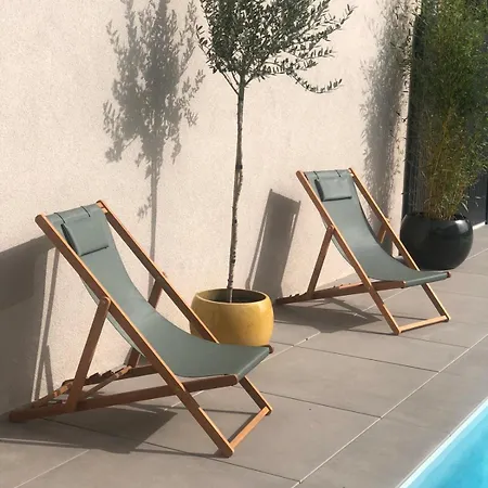 Les Petites Plumes D'hag *