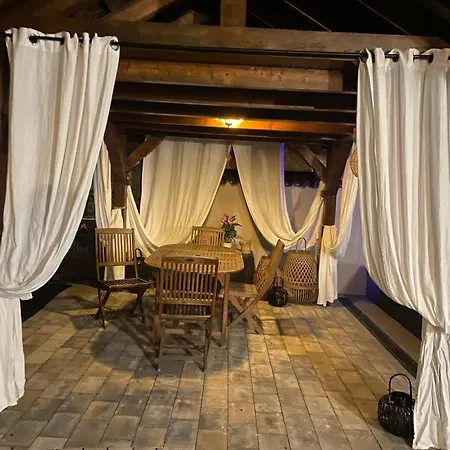 Les Petites Plumes D'hag Apartment *