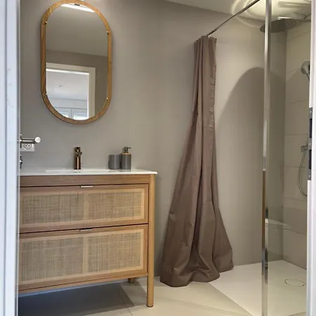 Les Petites Plumes D'hag