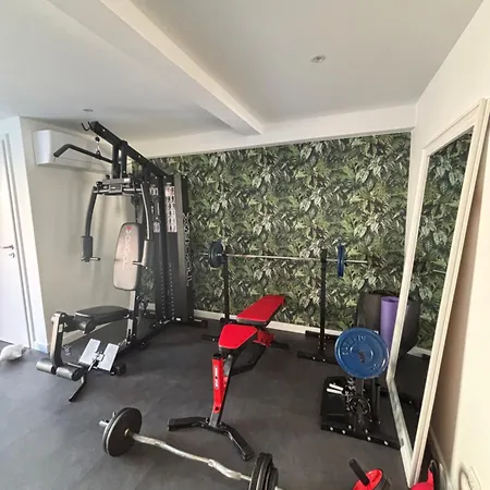 Les Petites Plumes D'hag *